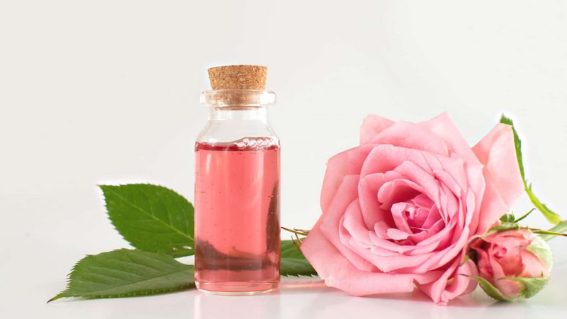 تصویر 2 از گلاب ربیع کاشان تولید شده با تقطیر سنتی گل محمدی